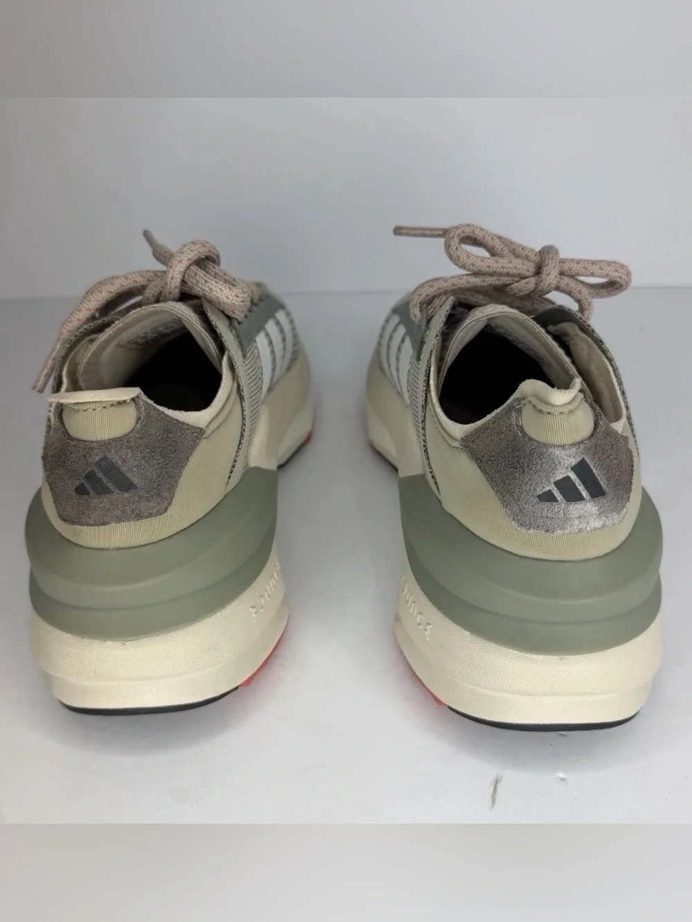 Adidas Avryn_X Women’s Size 5 Sneakers Running Shoes Putty Gray/Silver Pebble